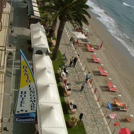 Hotell Danio Lungomare 3*