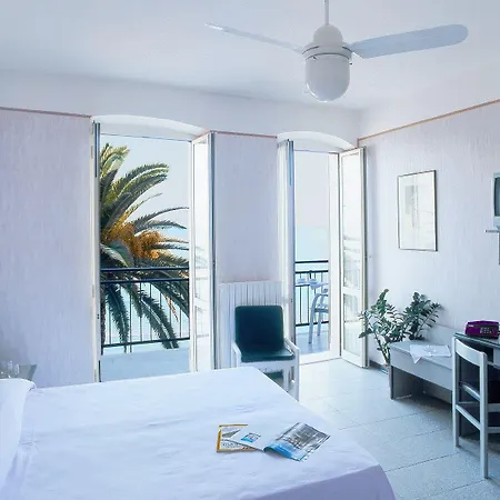 Danio Lungomare Hotell