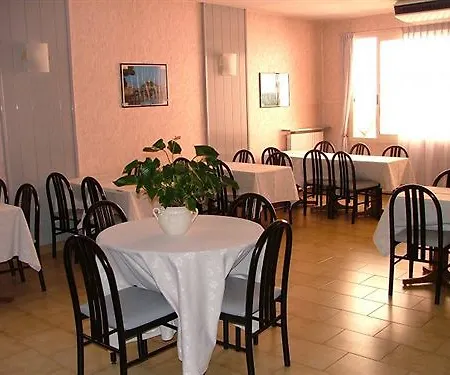 Hotell Danio Lungomare 3*