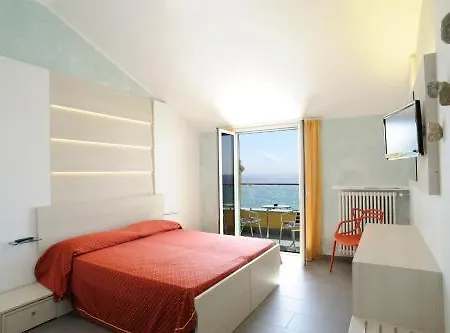 Danio Lungomare 3* Αλάσιο