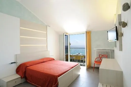 Danio Lungomare 3* Alassio